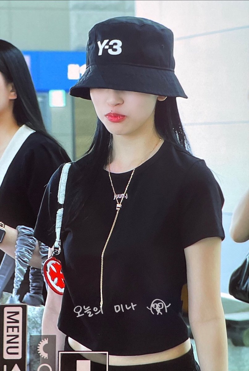 lovemenow_324's tweet photo. 240621 😗
#TWICE #트와이스 #MINA #미나 #ミナ https://t.co/qGX066Dj2N