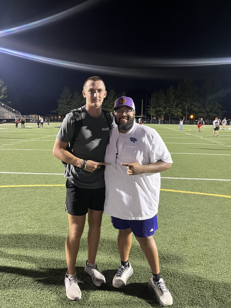 Ty Ashley tweet media