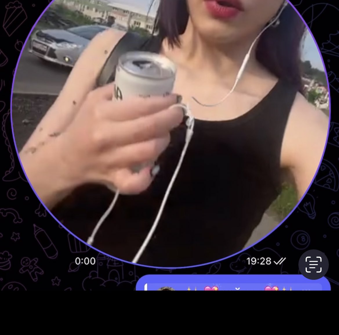 она была счастливой на первом фото и ела, что хотела))

но сейчас снова всё по кругу, мне кажется, если бы не мошенники и кредиты, которые они набрали на моего парня, то сейчас я могла быть до сих пор в ремиссии, но увы.. а где ещё брать контроль, хоть над чем-то кроме еды?
#рпп