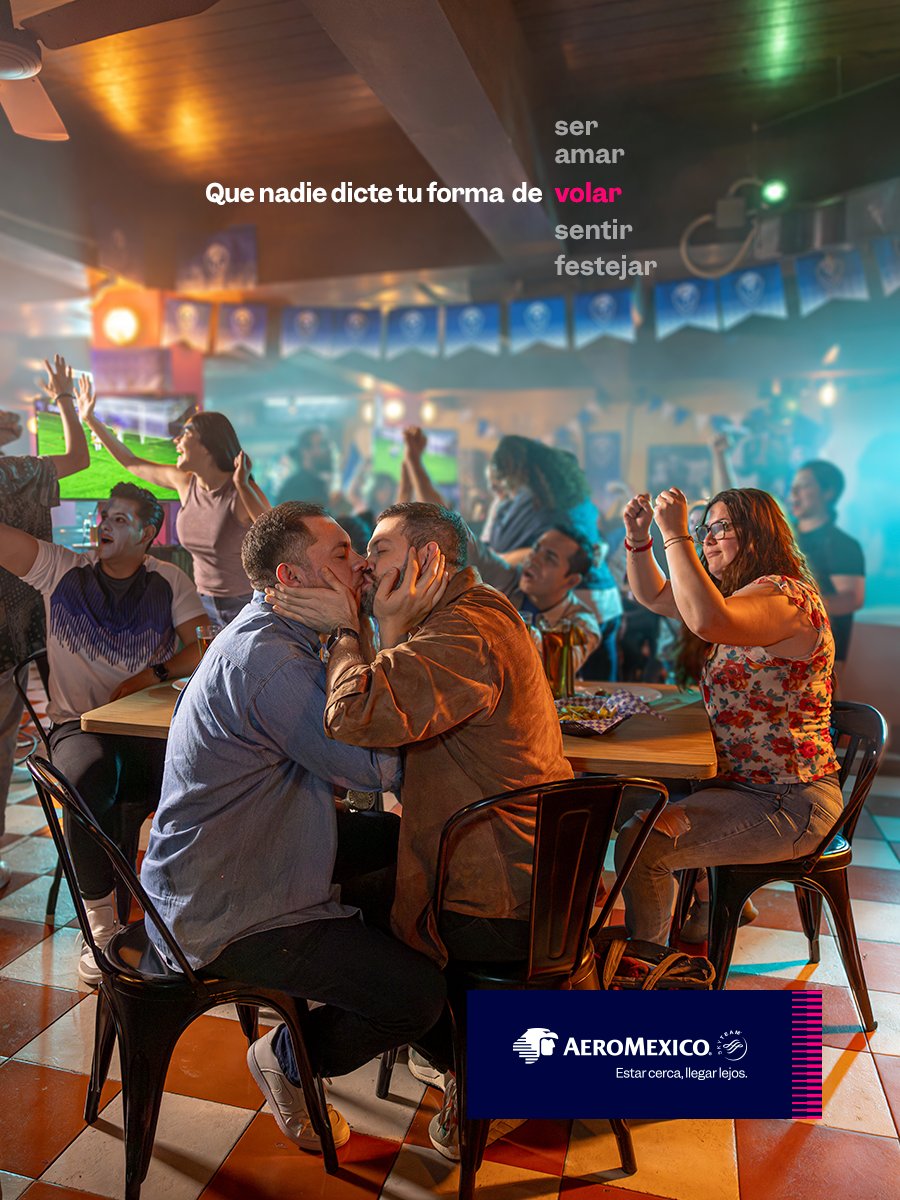 Aeromexico's tweet photo. Este X se responde con un emoji de ❤️  si eres de los que saben amar sin que les digan cómo.

#ElAmorNoDebeSerUnSecreto https://t.co/jFPUehbVOY