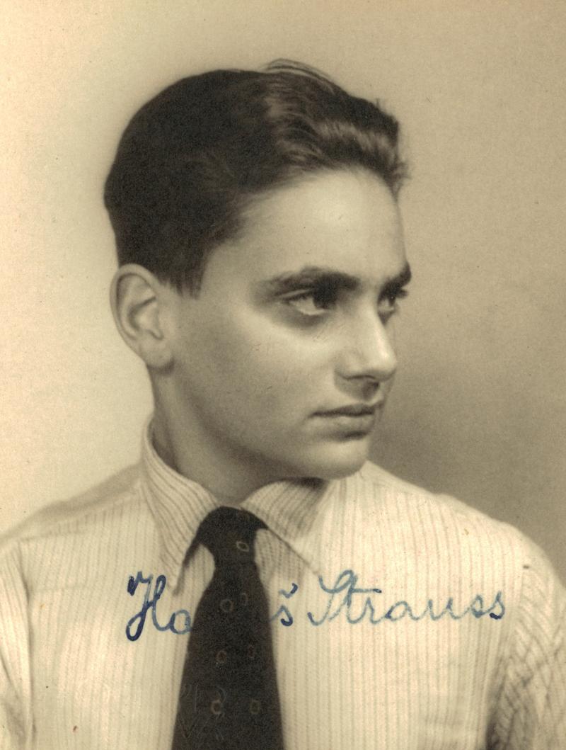 21 June 1924 | Czech Jew, Hanuš Strauss, was born in Prague.

On 6 September 1943 he was deported from #Theresienstadt ghetto to #Auschwitz. He did not survive.