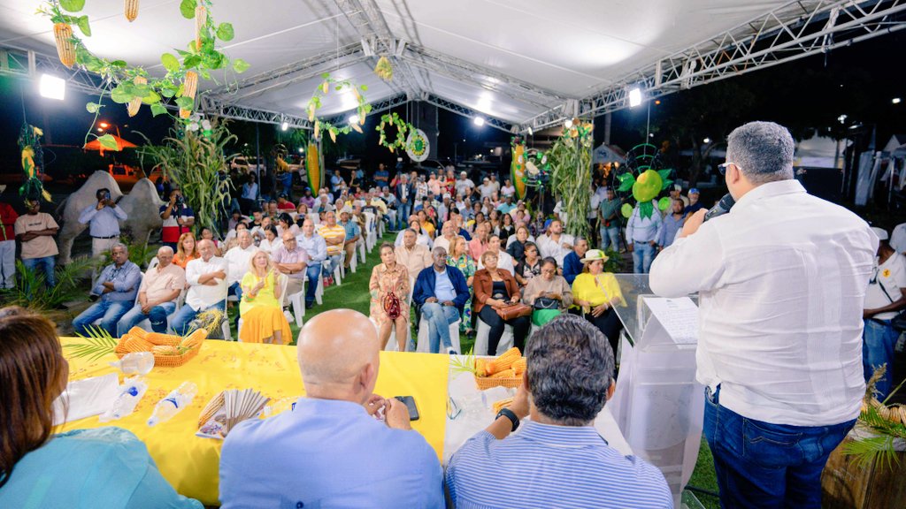 He participado hoy en la Inauguración del 3er Festival Nacional del Maíz 🌽 2024 organizado por <a href="/LeninDeLaRosa5/">𝐋𝐞𝐧𝐢𝐧 𝐃𝐞 𝐋𝐚 𝐑𝐨𝐬𝐚 𝐆.</a> y <a href="/AnaMari89190676/">Ana Maria Castillo M</a> 

Gracias al pueblo de San Juan por permitirme ser parte de su bonita historia.

Que Viva San Juan!