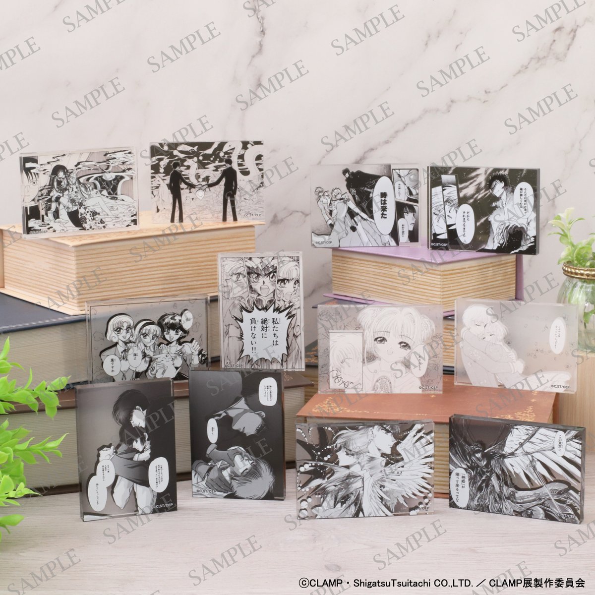 movic_pr's tweet photo. ◤#CLAMP展 商品情報◢ 

CLAMP展にてコマプレートスタンド（全12種）が発売👏
6作品の名シーンをお手元でお楽しみいただけます💕

 ▼詳細はこちら
https://t.co/O4npJZ5mbN

#CLAMP https://t.co/QVkdLBxBJH