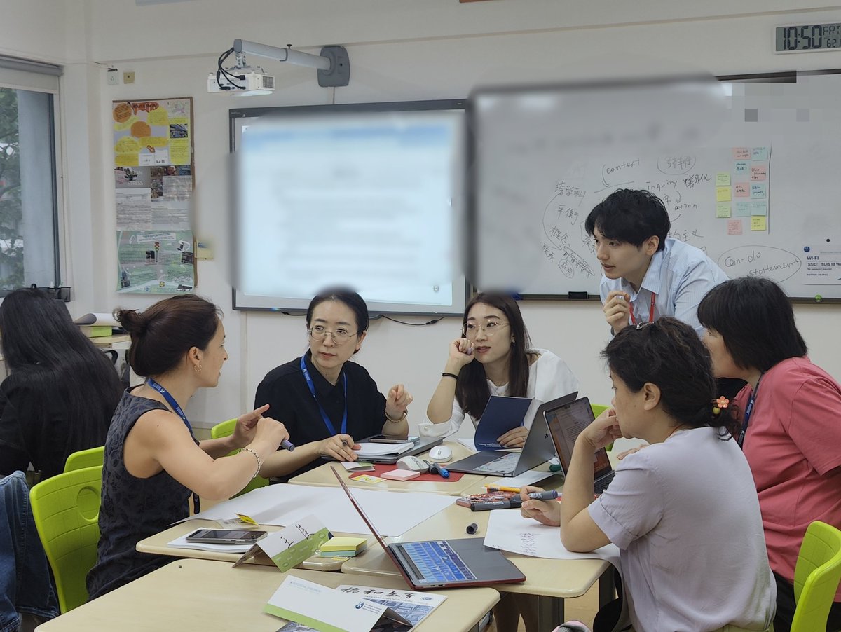 fang_wangNIST's tweet image. #IBAPAC Capturing the moments of the IB workshops at the SUIS-Gubei in Shanghai. The workshop leaders work alongside the participants. @iborganization