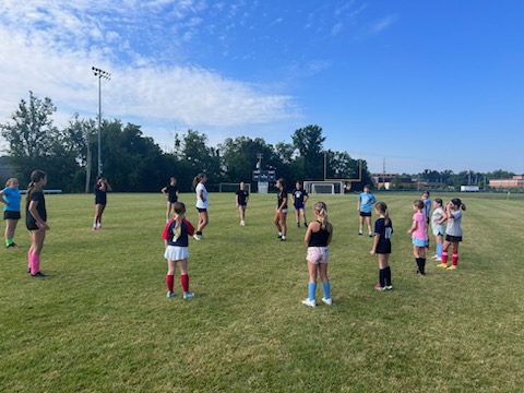 THANK YOU to all the campers and coaches this week! It was H...O...T!!

But the kids had fun and learned some new things! #LancerNation