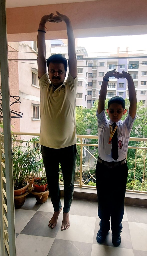 shashisshukl's tweet image. शरीर और आत्मा के लिए तोहफा है योग, खुद को खुद से मिलाने का &apos;मौका&apos; है योग....
अन्तर्राष्ट्रीय योग दिवस की शुभकामनाएं
#CSCPeYoga #CSCYogaWithFamily #YogaForSelfAndSociety #IDY2024 #YogaDay2024