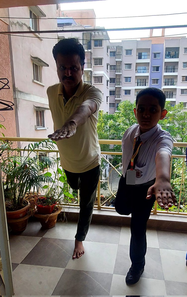 shashisshukl's tweet image. शरीर और आत्मा के लिए तोहफा है योग, खुद को खुद से मिलाने का &apos;मौका&apos; है योग....
अन्तर्राष्ट्रीय योग दिवस की शुभकामनाएं
#CSCPeYoga #CSCYogaWithFamily #YogaForSelfAndSociety #IDY2024 #YogaDay2024