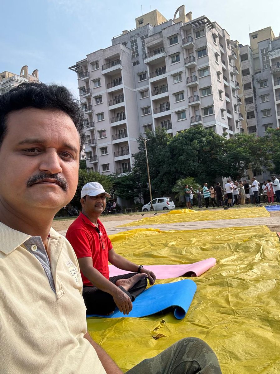 shashisshukl's tweet image. शरीर और आत्मा के लिए तोहफा है योग, खुद को खुद से मिलाने का &apos;मौका&apos; है योग....
अन्तर्राष्ट्रीय योग दिवस की शुभकामनाएं
#CSCPeYoga #CSCYogaWithFamily #YogaForSelfAndSociety #IDY2024 #YogaDay2024