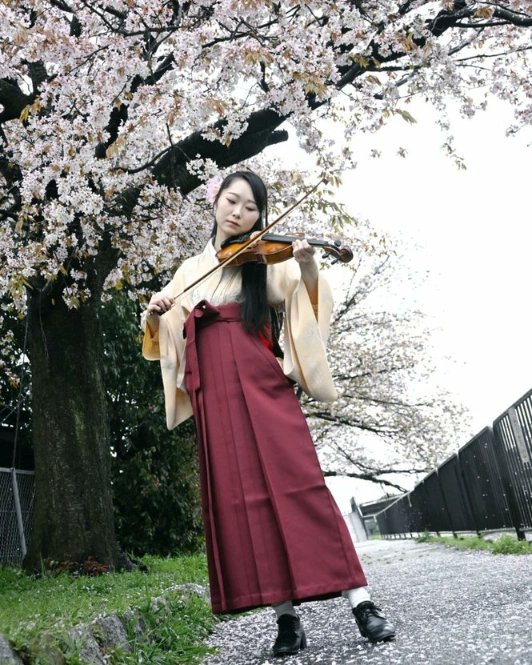 衣織 - Buscar / X
