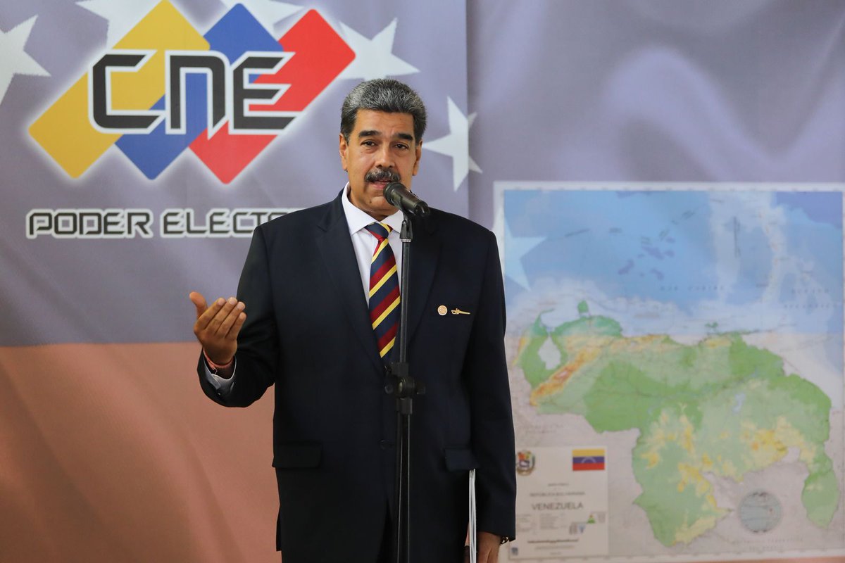 "Que nadie nos quite el derecho a la paz y que el #28j sea una gran fiesta de participación, de democracia y de vida”, expresó el también candidato presidencial,<a href="/NicolasMaduro/">Nicolás Maduro</a>, en las  declaraciones ofrecidas a los medios de comunicación, en la sede del Consejo Nacional Electoral
