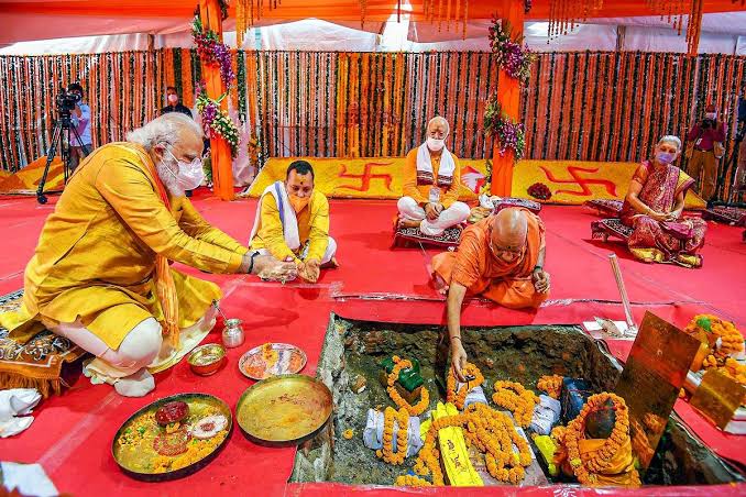 vilas1818's tweet photo. Taranath states that Brahmins started violence in Magadha with the support of Sena kings. #Brahmins_burnt_Nalanda
@abplive
@aajad_aawa
@aajtak
@BBCHindi
@BBCWorld
@news24tv
@ZeeNews
@MNtvNews
@TheNationalNews
@NYTNational
@APTNNews
@DalitDastak
@DalitTime
@Mohinivoice
@divyaruu https://t.co/JhvxlaTMiF