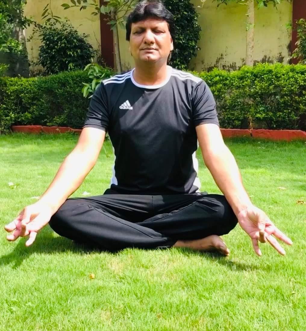 PatidarVerma's tweet photo. अंतरराष्ट्रीय #योग_दिवस की आप सभी को हार्दिक शुभकामनाएं...! https://t.co/HZyAUuxvg7
