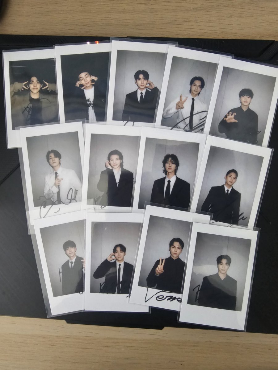 edniyoo_n's tweet photo. ※。.:*:・'°☆ #denbuys♡ #denmails♡
 
Super delayed post, but my Macao yzy signed pola is finally here!!! Thank you sooo much @xingxingph! (*ゝω・)ﾉ♡ https://t.co/77QHnd4BwR