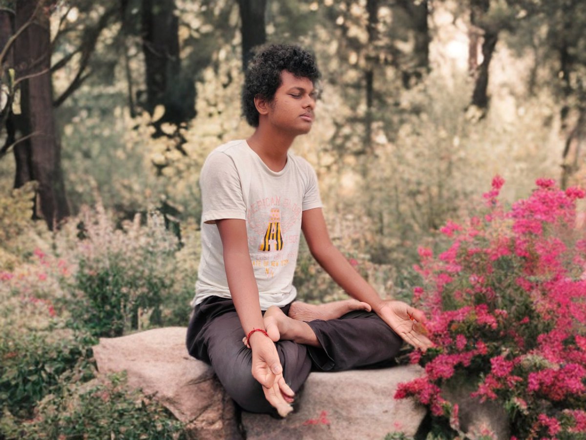 ItsNikhilsri's tweet photo. #HappyogaDay: "स्वयं और समाज के लिए योग"
#Yoga is not a work-out it is a work-in, and this is the point of spiritual practice to make us teachable to open up our hearts and focus our awareness so that we can know what we already know and be who we already are. - T. Foster II https://t.co/DeiPhndF6R