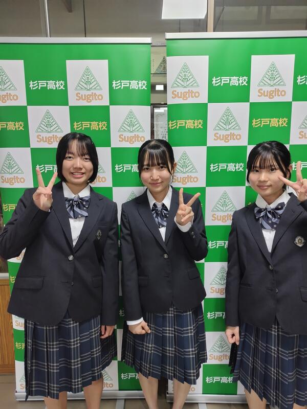 杉戸高校の広報活動に新アイテム。 ポータブルバックボードが完成しま
