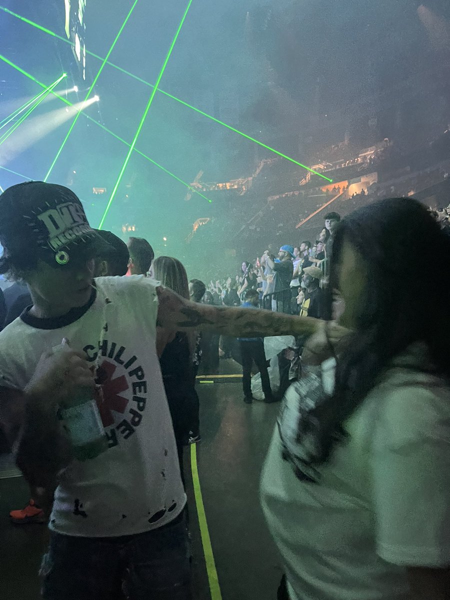 jxdnurrea's tweet image. when he realized i got the merch and had to tell shannon 🥹🥹🥹