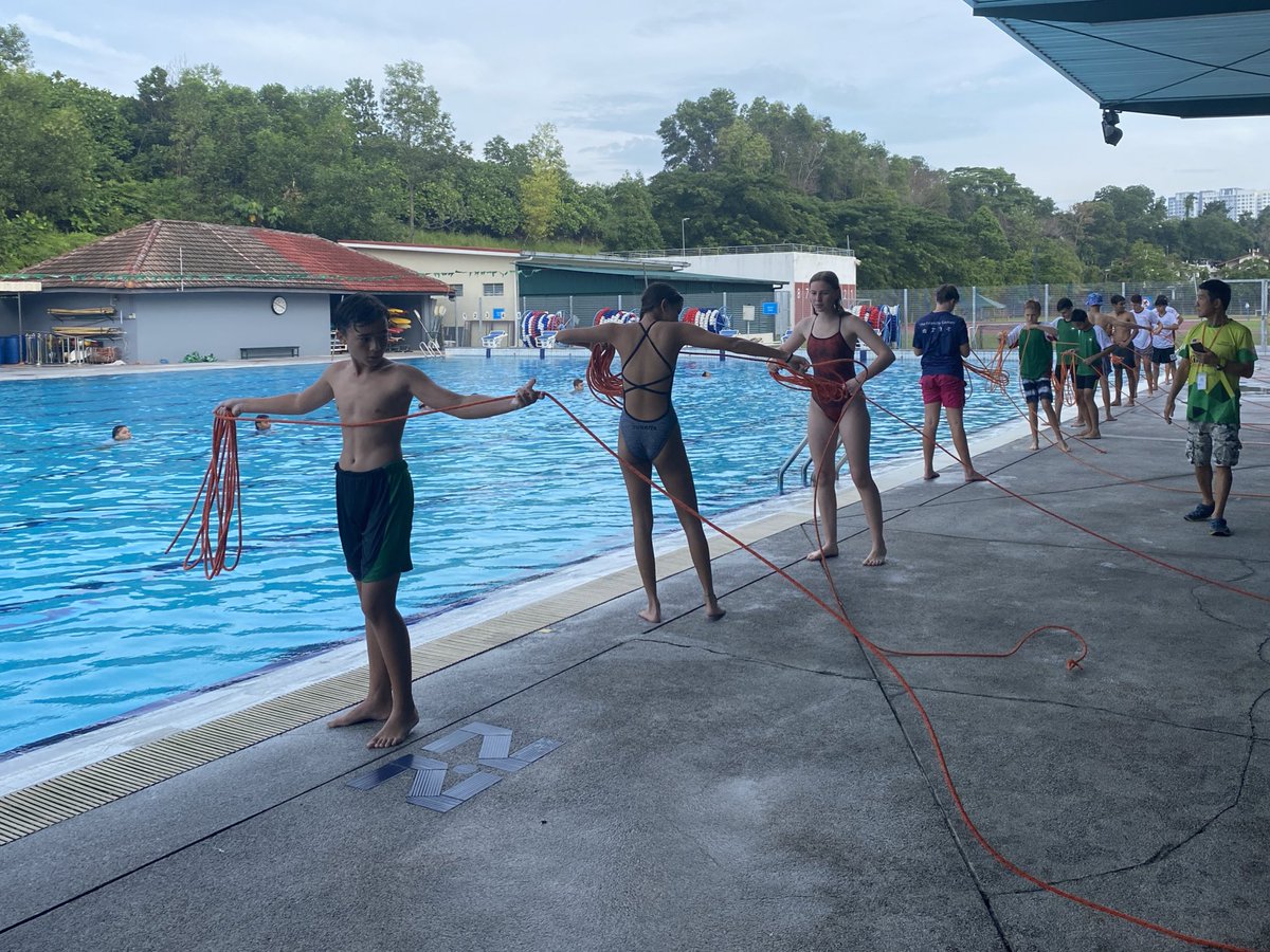Well done to our <a href="/AliceSmithSch/">Alice Smith School</a> Year 9 Sports Leaders who completed their bronze medallion this morning. Students performed a range of rescue related tasks to gain this valuable qualification.

#WeAreKLASS #KLASSPE