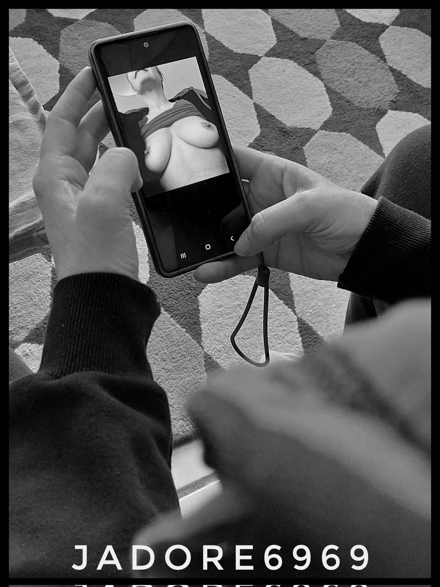 Un #vendrediseins original.
#friday #marredecettepluie #hot #sexy #vendredi_Seins #boobs