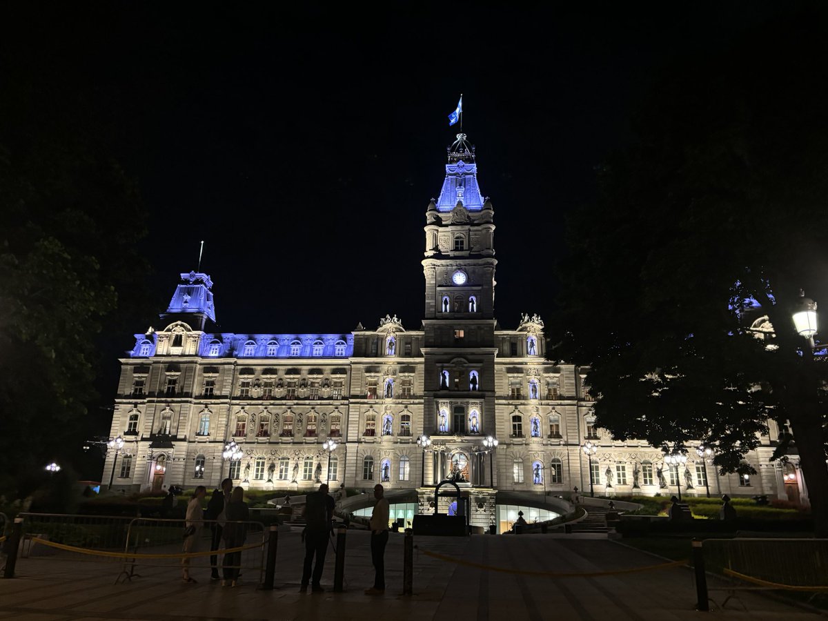 DenisCoder14340's tweet image. Dans notre Capitale Nationale: plus que 9h30 avant une certaine annonce… ;)