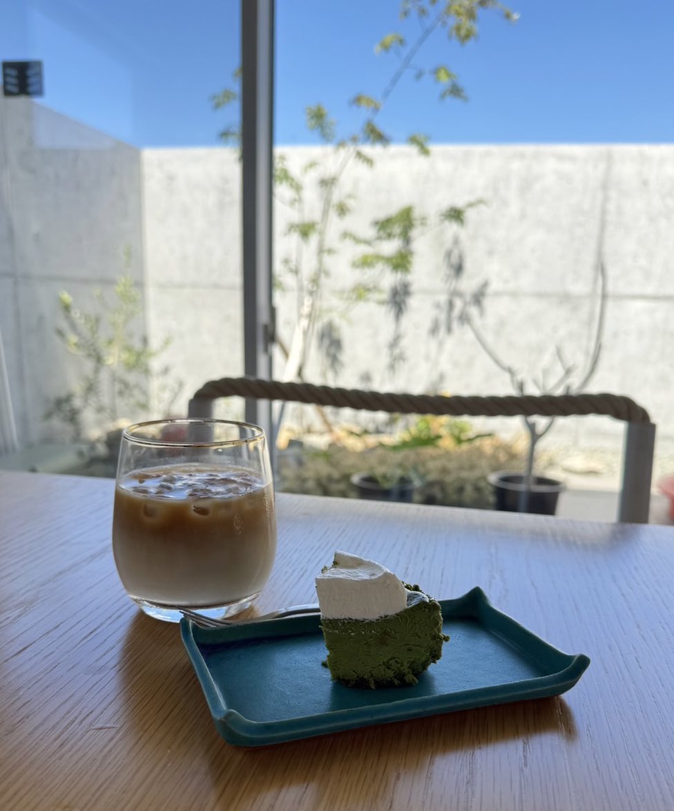 Sasakura0120's tweet photo. 抹茶チーズケーキめっちゃうま😋 https://t.co/Q2sBpApOCF