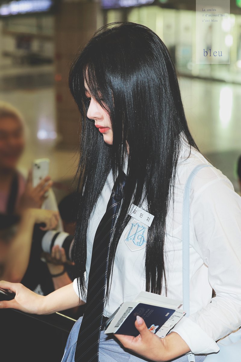 240620 

콧대에 매번 감동하는 ㅅ ㅏ람🐻🥰🥰

민지 minji newjeans 뉴진스