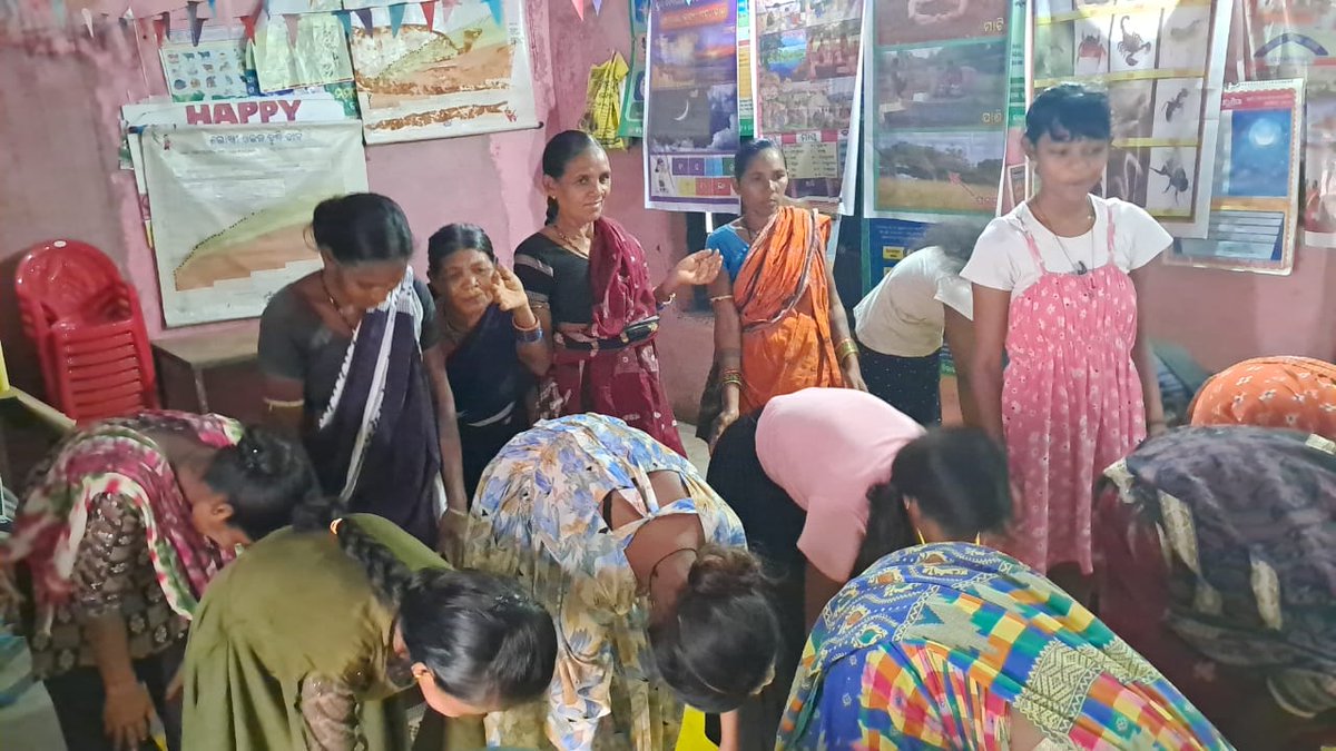 #InternationalDayOfYoga
celebrations by VLE Debaki Mallik Block Bangomunda.
<a href="/ceo_csc/">CEO_CSC e-Governance</a>
<a href="/madanmohanrout/">Madan Mohan Rout</a> @odishaspv <a href="/moayush/">Ministry of Ayush</a> <a href="/CSCegov_/">CSCeGov</a> <a href="/CSCSPV_Health/">CSC Health</a>
<a href="/jroutofficial/">Jitendra Rout</a>
<a href="/debayudha/">Debayudha Mishra</a> #CSCPeYoga #CSCYogaWithFamily #YogaForSelfAndSociety #IDY2024