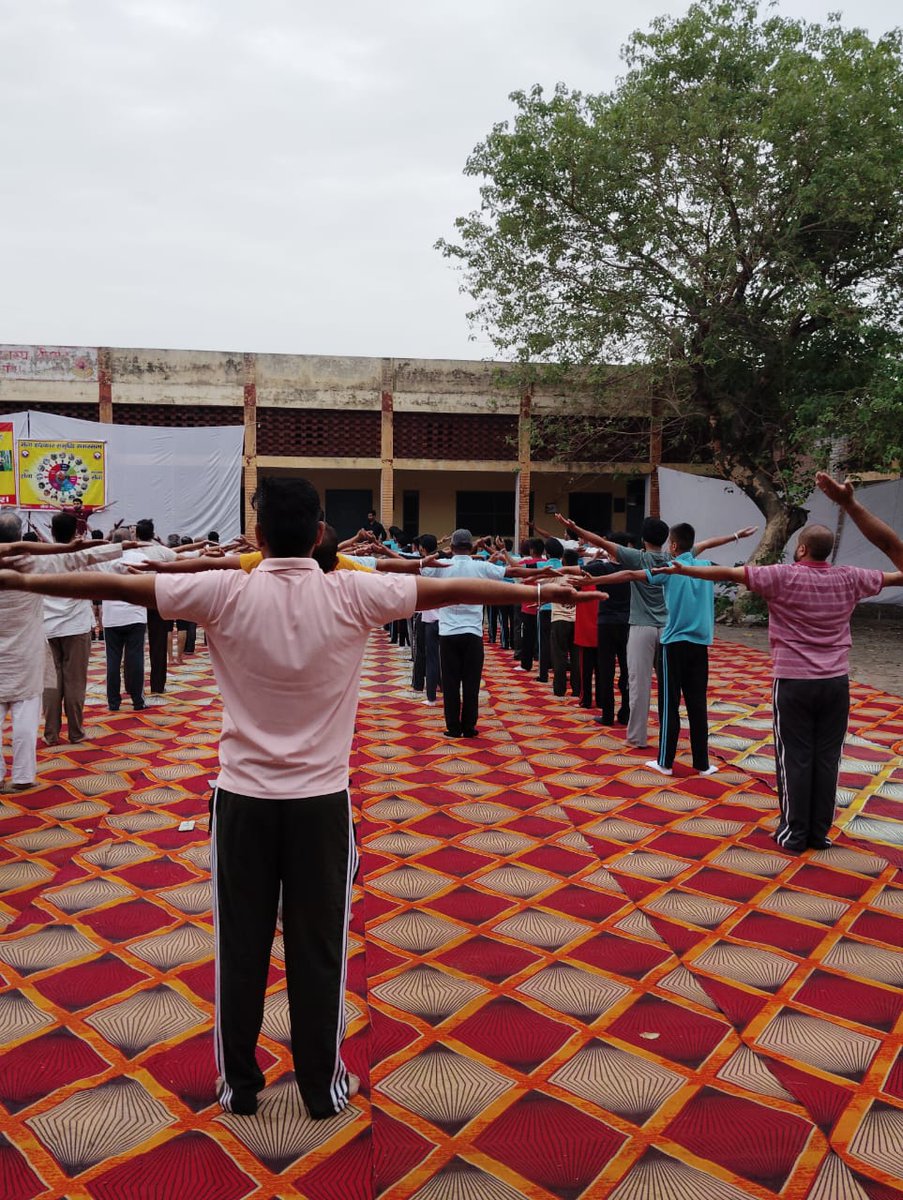 Sunilhans786's tweet photo. CSC Yoga With Family Competition!!
#InternationalDayOfYoga @moayush @CSCegov_ @CSCSPV_Health

#CSCPeYoga #CSCYogaWithFamily #YogaForSelfAndSociety #IDY2024 

CSC ID 164561110019
State Punjab
District GURDASPUR https://t.co/fBn2pKYkNh