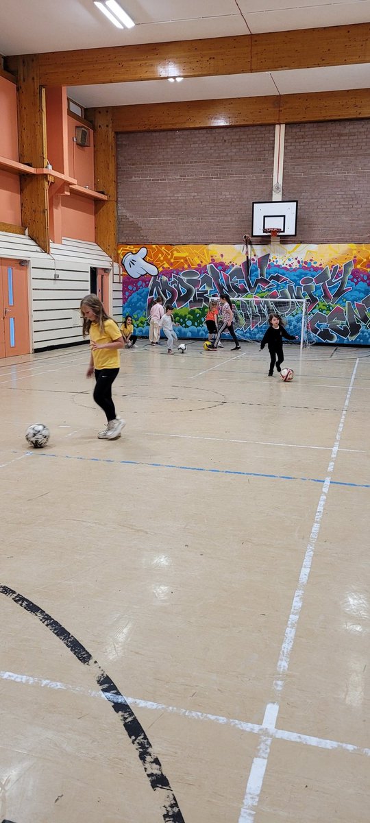 St. Thomas' tweet media