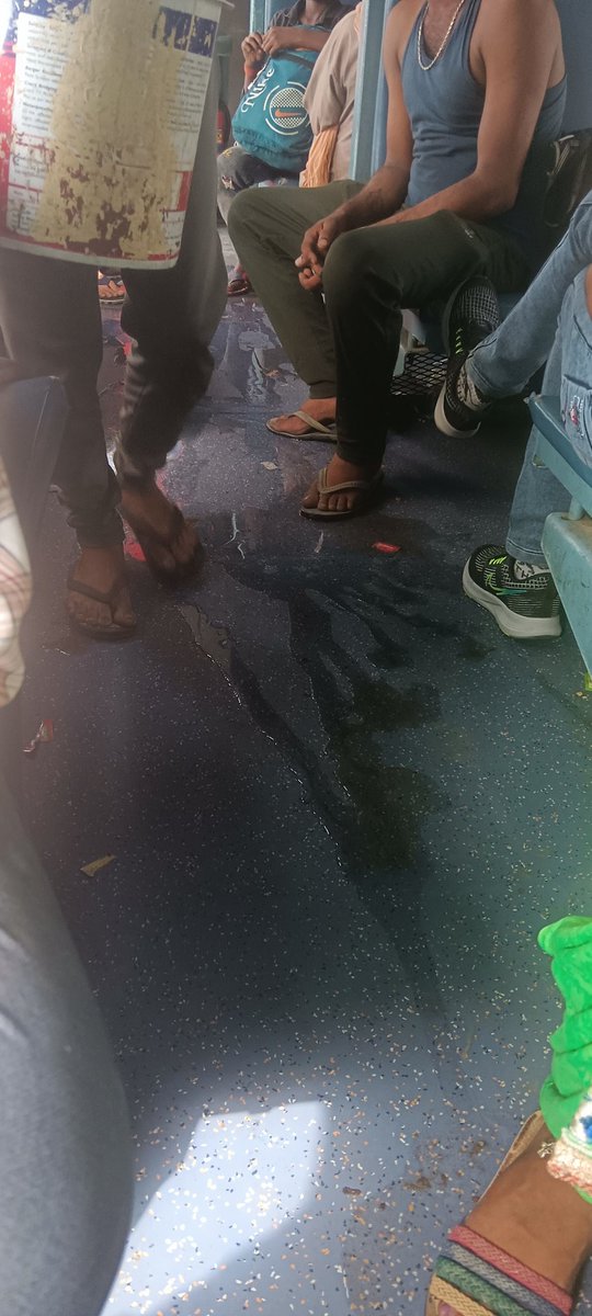 passigourav's tweet photo. @RailMinIndia @RailwayNorthern @AshwiniVaishnaw @RailmitraaIndia @IRCTCofficial train nmbr 12485, sir please look into this matter https://t.co/MDkEortqB2