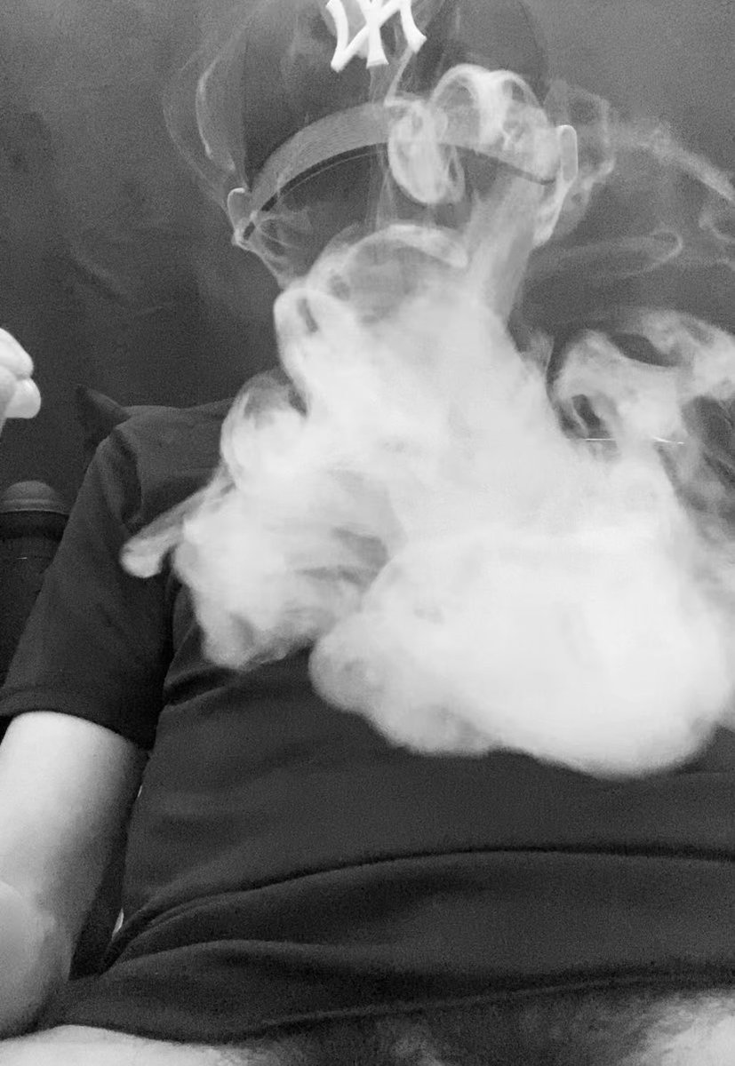 badwan_fred's tweet photo. 😶‍🌫️😶���🌫️😶‍🌫️😈 #fume #nube #cristal #morbo #meth #high #cloud  #pnp #smoke #criko https://t.co/mUWv8geSCH