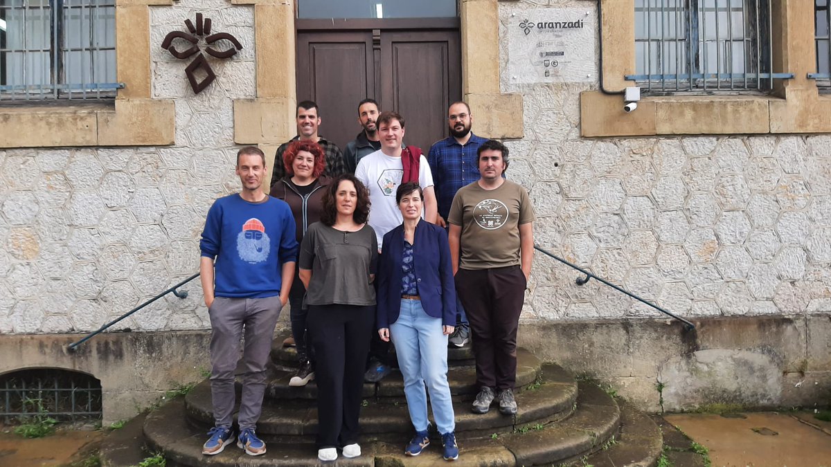 Eskoletako Urmaelen Sareko batzorde sortu berriak lehendabiziko bilera egin du Aranzadi Zientzia Elkartean. <a href="/neiker_BRTA/">NEIKER</a> <a href="/upvehu/">UPV/EHU</a> <a href="/HaziCampusa/">HaziCampusa</a> @IHGEL_ <a href="/lardizabaleus/">Lardizabal Herri Eskola</a> #amaiurkoeskola #pasaialezoeskola #errekabarrieskola  👉 aranzadi.eus/eu/eskoletako-…