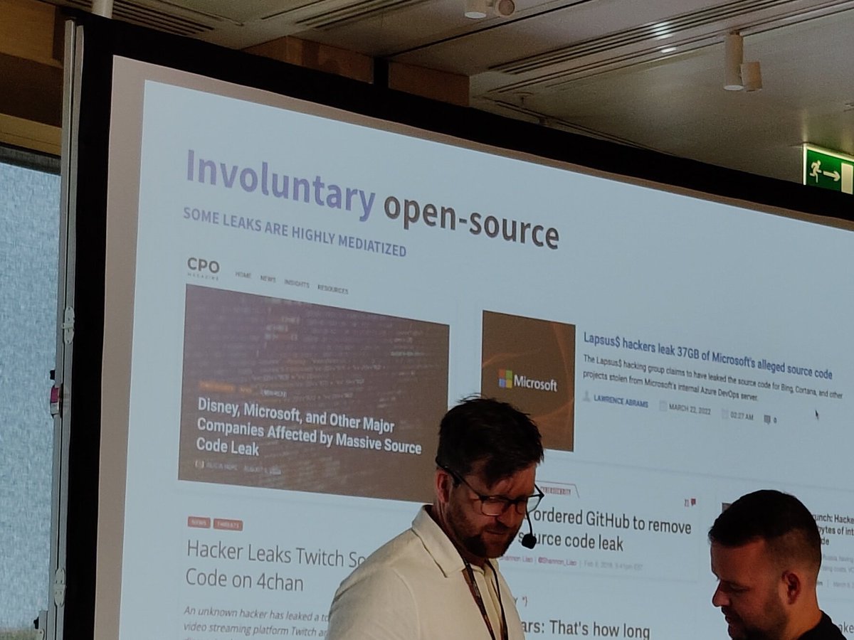 pan_glupian's tweet image. Involuntary open-source #devoxxpl