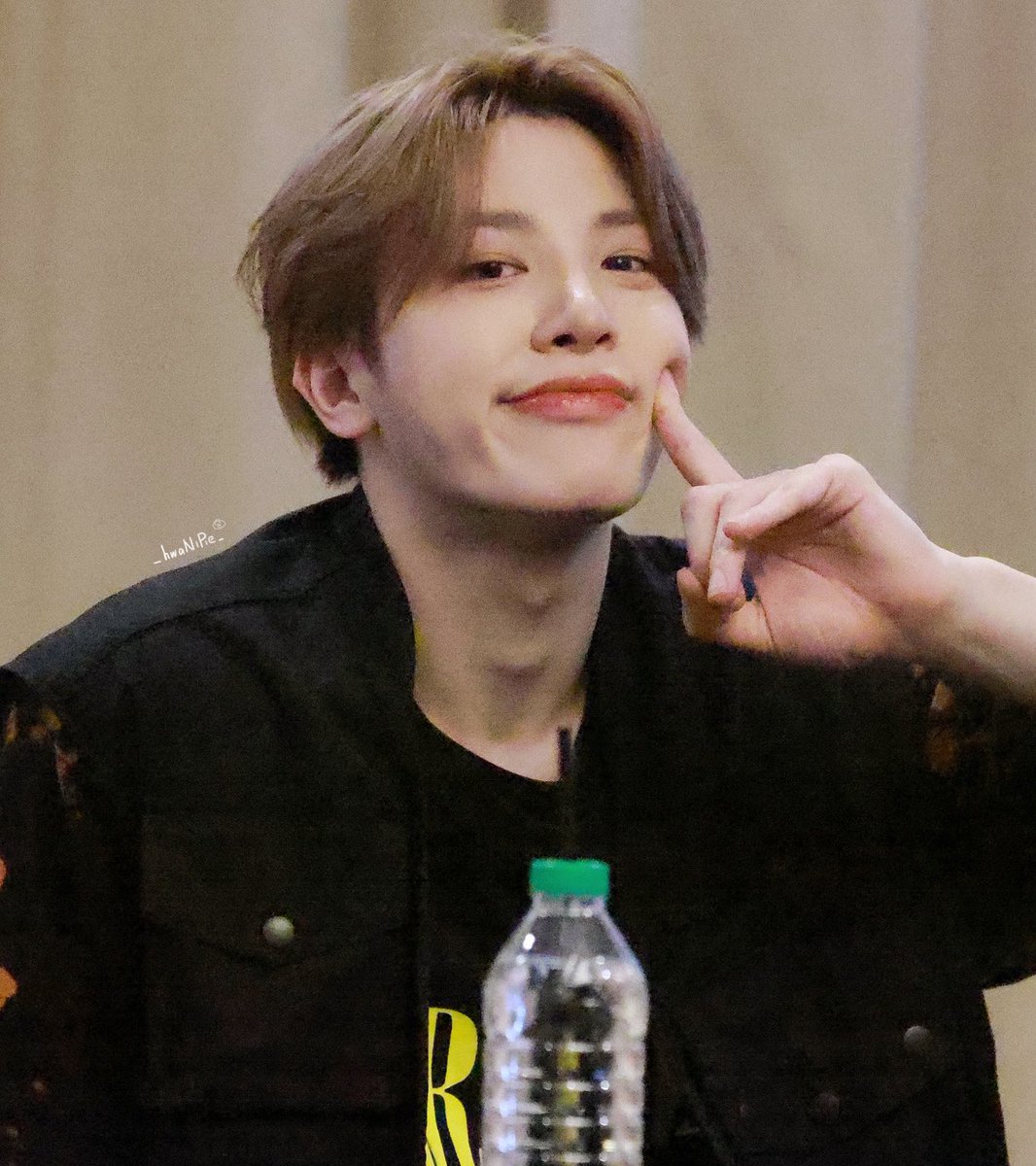 junghwanfeed's tweet photo. THE CUTEST JUNGHWAN!

 #소정환 (📸_hwaNiPie_) https://t.co/tR5QXW0cpt
