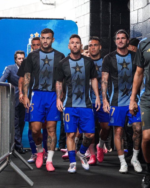 the_marcoliboy's tweet image. You will never find Garnacho following Messi in these pictures, he knows his worth