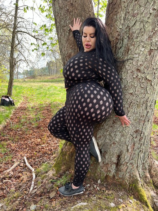 I want to be your dirty little slut 🍆💦🍑🍒 https://t.co/dQs4fGrxiH https://t.co/6gKnjgGQUb