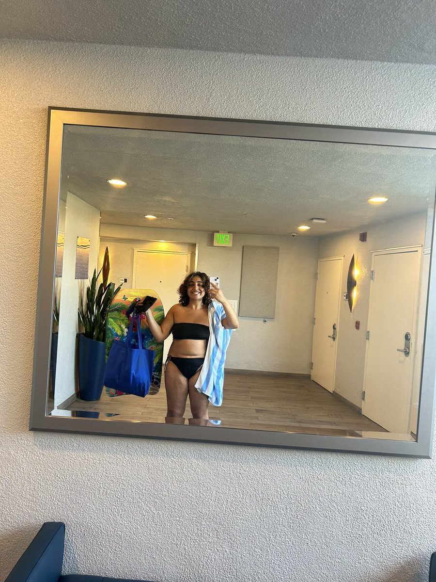 marsinares's tweet image. body perfect