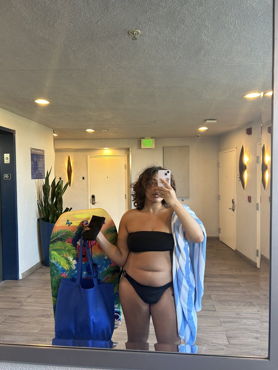 marsinares's tweet image. body perfect