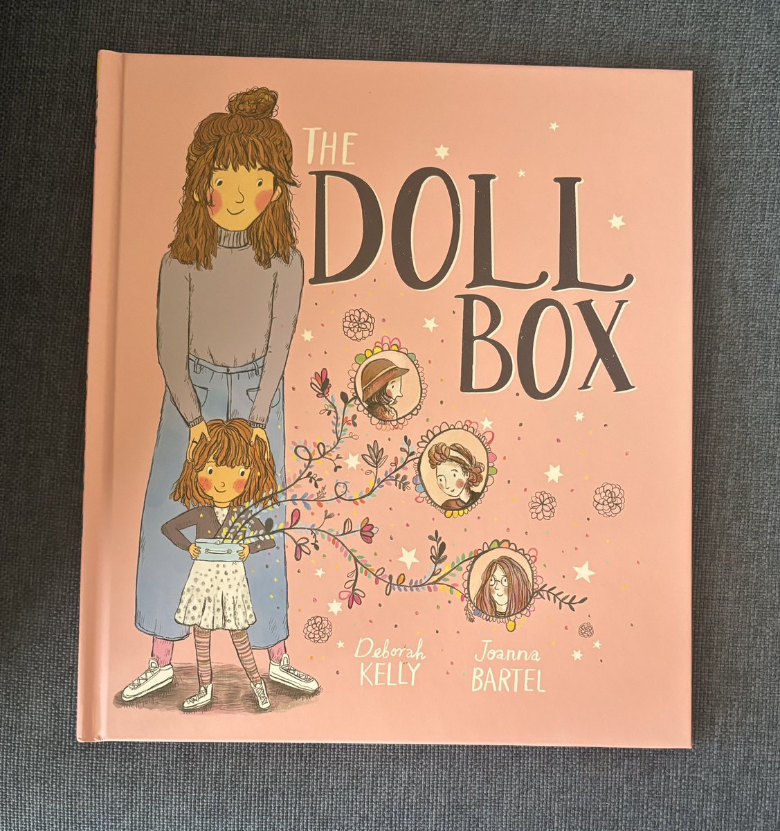A thoughtful story that is sure to inspire readers from 5 - 12 years when facing and to overcome their fears. The Doll Box, using family history as inspiration for achieving what seems impossible, with…tinyurl.com/5evz55da
#picturebook #kidlit #bookreview #parents <a href="/EK_Books/">EK Books</a>