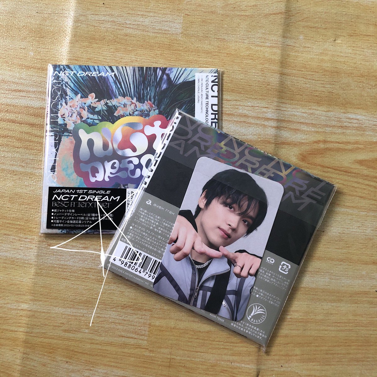 iradxx22's tweet photo. wts / want to sell

NCT Dream Japan 1st Single album 
dome ver. chenle &amp; haechan 

- unsealed with pc 

📍bjm / kalsel

t. wtb wtt wts https://t.co/rVZD3e3Z5L
