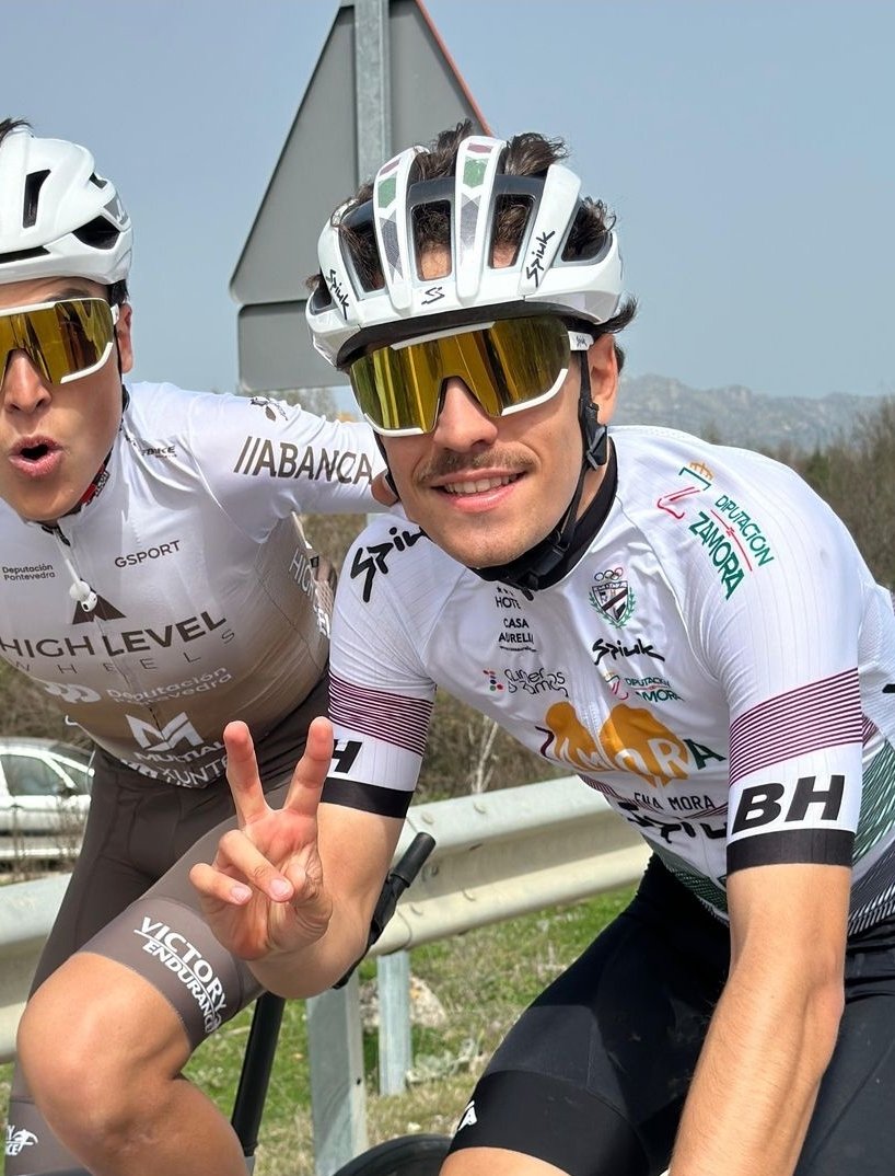 Hoy se inician los #CEMadrid24 🏆🇪🇸
🚴‍♂️⏱️A las 11:40h <a href="/JorgeGalvez00/">Jorge Galvez</a> arrancará la crono en busca de igualar o mejorar🥉del 23
Además, <a href="/migueldomin05/">Miguel Domínguez</a> con <a href="/FCiclismoCyL/">Federación de Ciclismo de Castilla y León</a>, <a href="/Pabloantuneezzz/">Pablo Antúnez</a> con <a href="/Ciclismoextrema/">Federación Extremeña de Ciclismo</a> y <a href="/alex_belijar/">Alejandro Belijar</a> con <a href="/FMCICLISMO/">fmciclismo</a> estarán en la cita sub-23
#ZamoraEnamora 💛