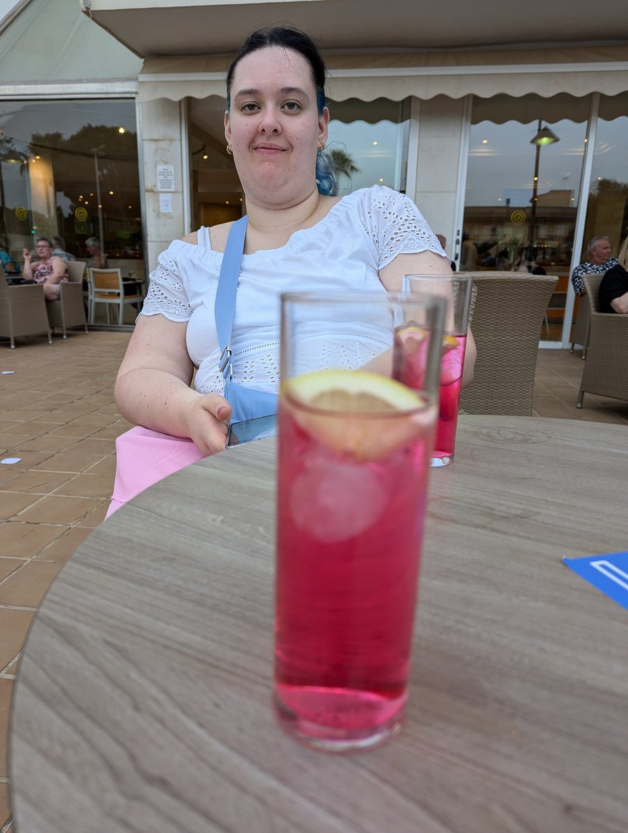 Happy Birthday Sophie🎉🍹 <a href="/SophieWest4/">Sophie West</a>
