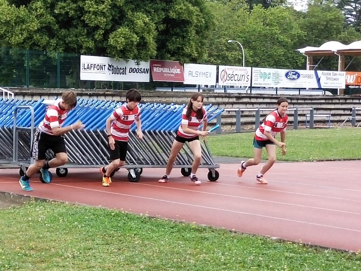 Mercredi 19 juin se sont tenues les finales académiques  d'athlétisme par équipe pour la catégorie benjamin/benjamine. Belles performances pour nos 6 jeunes athlètes  qui décrochent la médaille d'or🏅
Un grand bravo à toutes et à tous, la relève est assurée pour l'AS athlétisme!