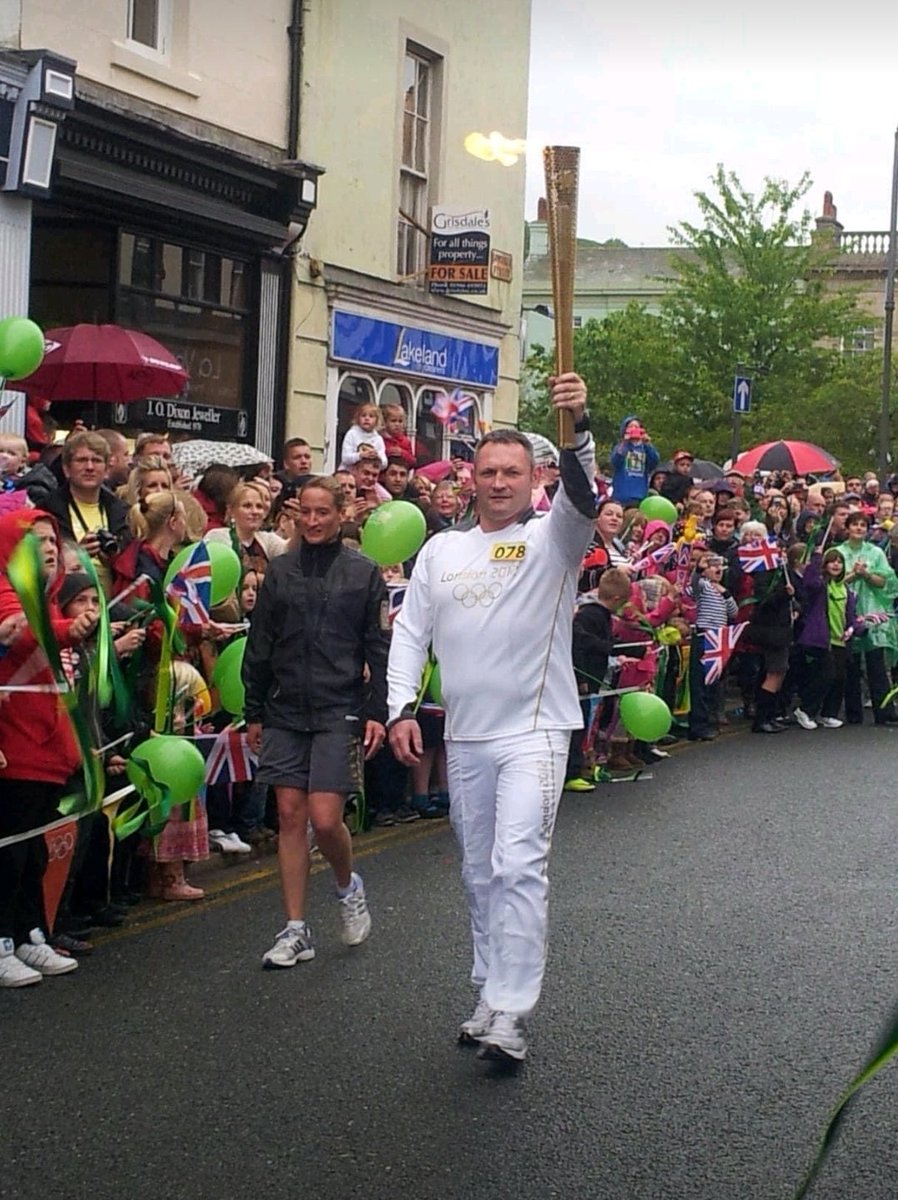12 years ago today, Gary, along with others, graced the streets of Whitehaven with The Olympic Torch 🔦 
What a remarkable day this was.

#Olympics #OlympicTorch #Whitehaven #Cumbria #MarathonRunner #Fundraiser #Sport #LakeDistrict