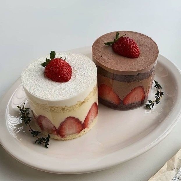 untuk <a href="/BEFL4ME/">𝑻𝒂𝒌𝒊𝒊𝒔𝒉𝒊, 矢, ARCHIVED.</a>,

selamat ulang tahun, chika-san. semoga sehat selalu dan panjang umur. aku harap chika-san menyukai kue yang aku buat. terakhir, semoga harimu menyenangkan. 

- izumi