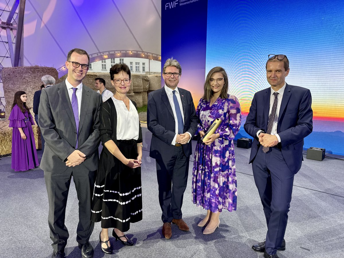 🎉Congratulations to <a href="/PKameneva/">PolinaKameneva</a> on receiving the START Prize! We are incredibly proud of her outstanding achievement. A big thank you to <a href="/FWF_at/">FWF</a> for the inspiring event and congratulations to all the other winners. 👏