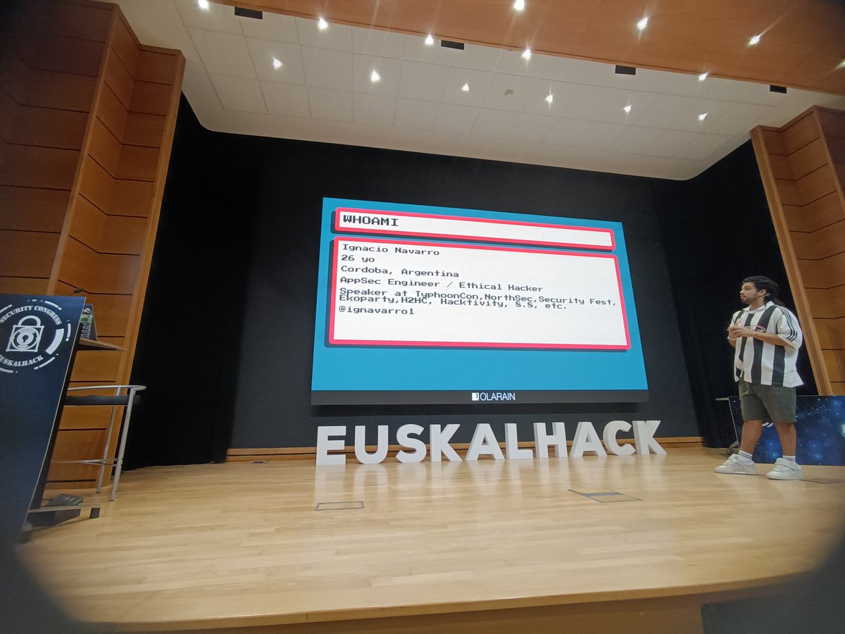 EuskalHack's tweet image. Comenzamos con la charla "Insert coin: Hacking arcades for fun" con Ignacio Navarro, donde hablaremos de seguridad api, control de acceso y NFC entre otras cosas #WebHAcking #NFC #Reverse #ESCVII @IgNavarro1