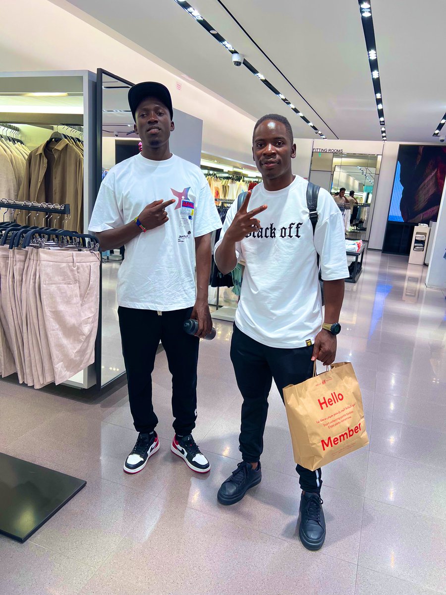 🛍️