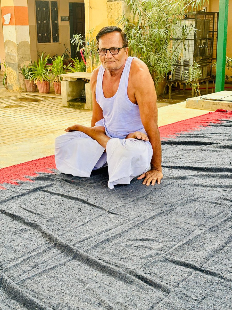 YogeshTailor4's tweet photo. योग दिवस 
आज सेठ जुहारमल सेठिया राजकीय उच्च माध्यमिक विद्यालय चाड़वास में 10वें अंतर्राष्ट्रीय योग दिवस का आयोजन किया गया। https://t.co/5Y60XRMxh5