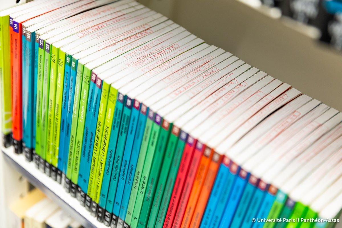 📗 Le prêt vacances fait son retour pour les congés d'été qui arrivent ! 
Tous les emprunts réalisés à partir du Lundi 24 juin seront à rendre à partir du lundi 16 septembre, pour la rentrée universitaire.  Nous vous souhaitons de bonnes lectures et de très bonnes vacances !🌞