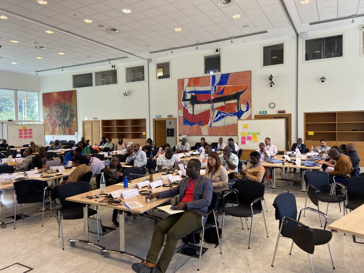 IloProspects's tweet photo. 🤖💁Building a more inclusive future!

On #WorldRefugeeDay, 1⃣1⃣5⃣ participants from 30 countries gathered at the @ITCILO Employment Academy to discuss  "how digitalization &amp; #AI can boost the inclusion of #refugees &amp; underserved groups in the digital economy. https://t.co/4Uc2KRLwcs